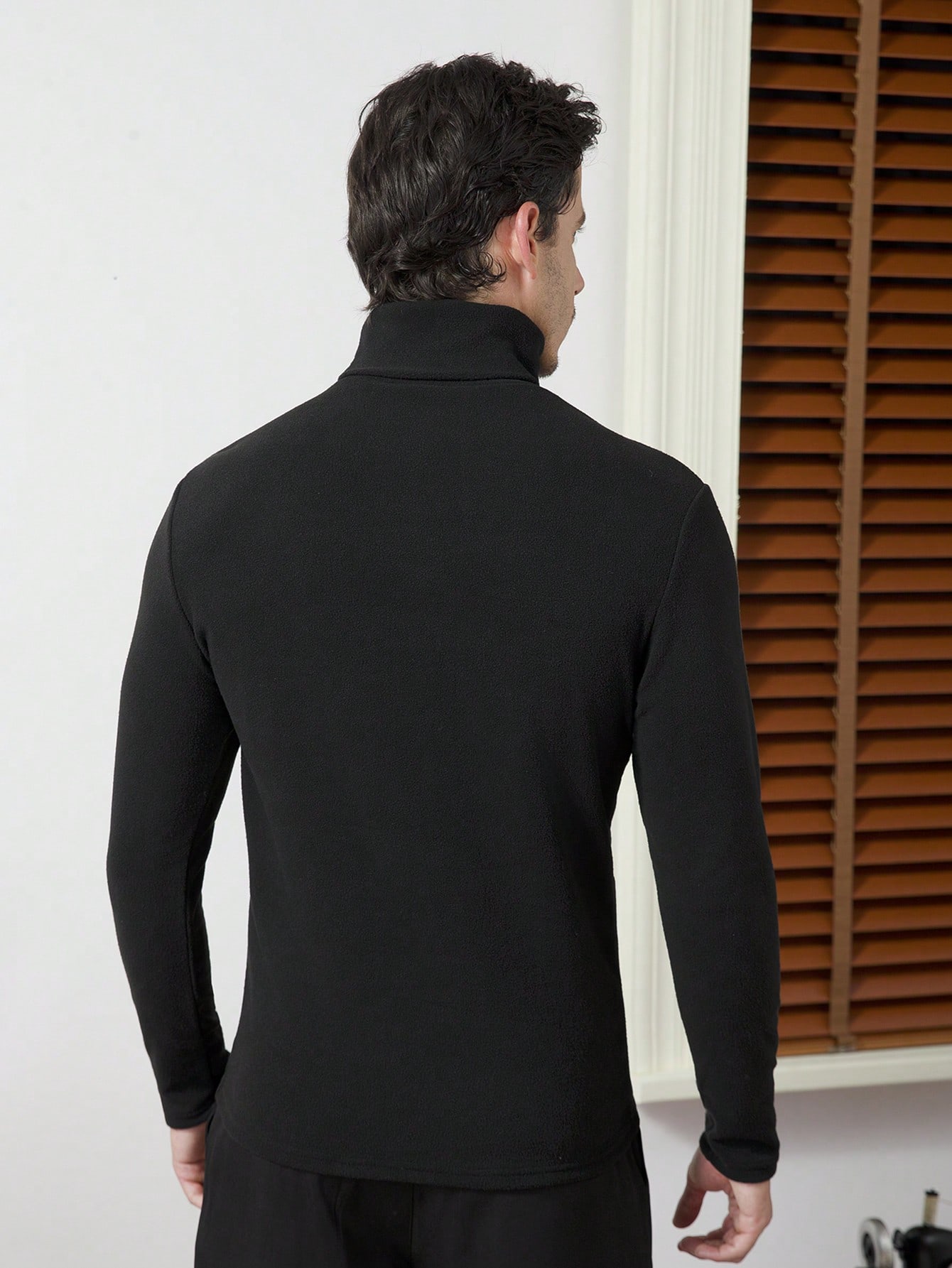 Men's Black High-Neck Long Sle - Base Layer Top reseña y precio