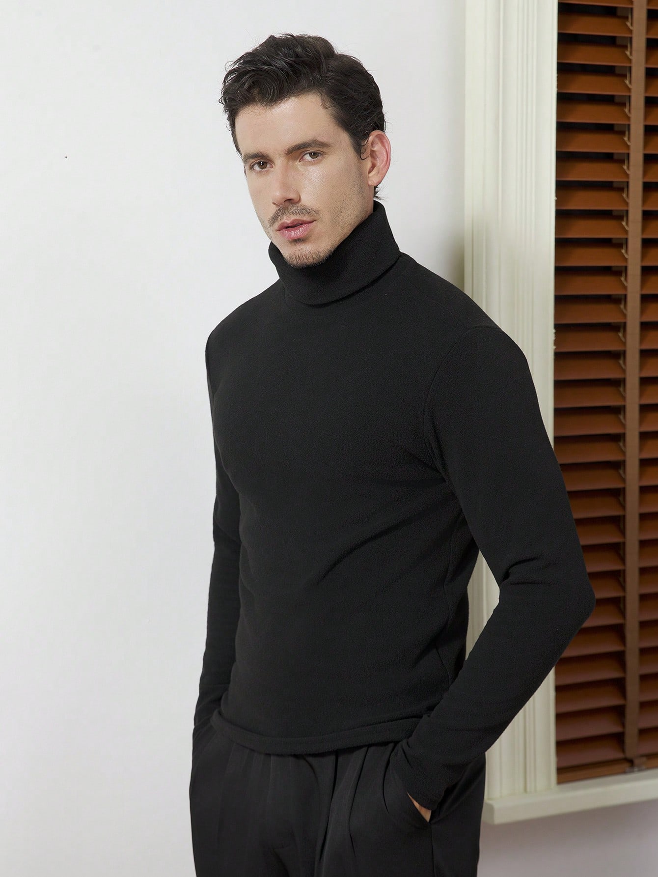 Men's Black High-Neck Long Sle - Base Layer Top reseña y precio